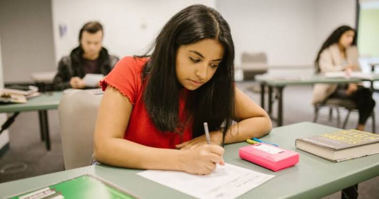 GKGSinhindi.com: A Comprehensive Guide